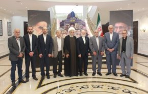 وفد من حركة امل يزور السفارة الايرانية في بيروت  للتهنئة بالإنتصار الاحتلال
