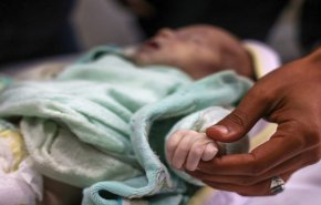 وفاة رضيعين جوعاً في قطاع غزة