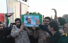 بدرقه باشکوه پیکر سپهبد شهید «علی شادمانی» به سمت گلزار شهدای همدان+فیلم