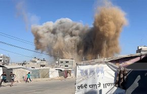 شهداء وجرحى من منتظري المساعدات بقصف مدفعي للاحتلال وسط غزة