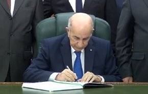 الجزائر.. تبون يصدر عفوا رئاسيا بهذه المناسبة
