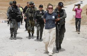الاحتلال يعتقل متضامنين أجانب حاولوا التصدي لاعتداء مستوطنين في العوجا