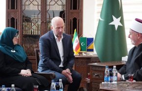 الناطقة باسم الحكومة تلتقي رئيس علماء الجمعية الاسلامية للبوسنة والهرسك
