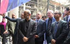 شاهد: وفود دبلوماسية تزور مبنى الإذاعة والتلفزيون الإيراني المستهدف