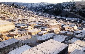 القبور الوهمية.. مدافن إسرائيلية بلا موتى لطمس هوية القدس