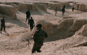 الحشد الشعبي يكشف أوكارا وعبوات ناسفة قرب الحدود العراقية السورية