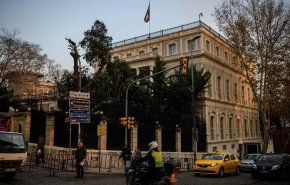 إيران والترويكا الأوروبية يجريان محادثات في إسطنبول