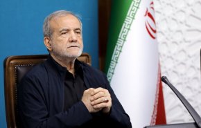 پزشکیان: اگر با برنامه و در چارچوب سیاست های نظام عمل کنیم، مشکلات حل شدنی است