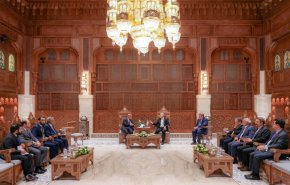 توقيع 12 وثيقة تعاون بين كبار المسؤولين في إيران وباكستان