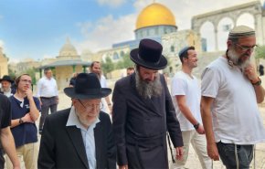 بـ’الطقوس والرقص’.. هكذا استُبيح المسجد الأقصى في ذكرى ’خراب الهيكل’