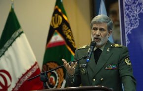 قائد الجيش الايراني: قوتنا الصاروخية قائمة وعلى اهبة الاستعداد 