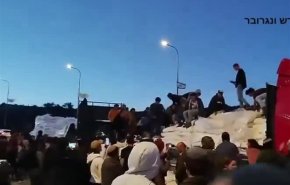 صهیونیست‌ها مسیر کامیون‌های حامل آرد به نوار غزه را بستند