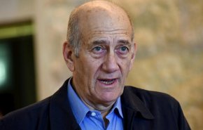 أولمرت یقول إن تل أبيب تواجه العزلة الدولية بسبب انتهاكاتها