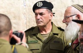 إبن نتنياهو يتهم زامير بقيادة 'تمرد عسكري' 