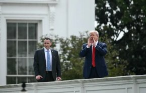 فيديو/ترامب يرقص على سطح البيت الأبيض ويتحدث عن صواريخ نووية!