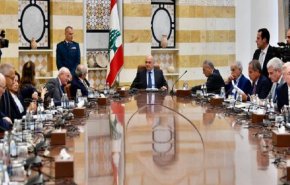 چرا وزرای حزب الله و امل از جلسه دولت لبنان خارج شدند؟