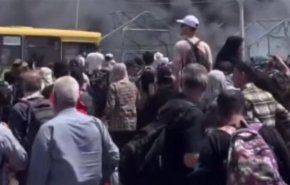 إيران.. وفاة امرأة باندلاع حريق على حدود مهران في موكب صغير