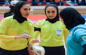 حكمتان إيرانيتان تقودان مباريات كأس العالم لكرة الصالات للسيدات