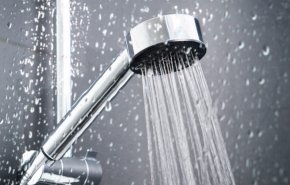 لماذا عليك تجنب الاستحمام بالماء البارد خلال الصيف؟