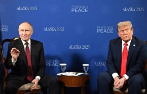 انطلاق المحادثات بين بوتين وترامب في ألاسكا

