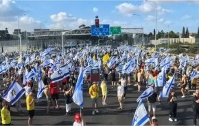 «اعتصاب سراسری» زندگی شهرک‌نشینان صهیونیست را فلج کرد؛ بازداشت ۲۵ اسرائیلی معترض+ ویدیو