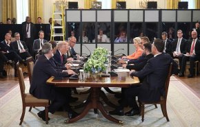 ترامب يلقي بمسؤولية الضمانات الأمنية لأوكرانيا على أوروبا