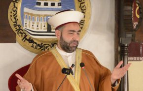 الشيخ القطان: لا يجوز شرعًا تسليم قوتنا لكي يدمرها العدو