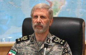 سرلشکر حاتمی: نیروهای مسلح با آمادگی کامل در برابر تهدیدات دشمن ایستاده‌اند