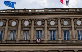 فرانسه سفیر آمریکا را احضار کرد