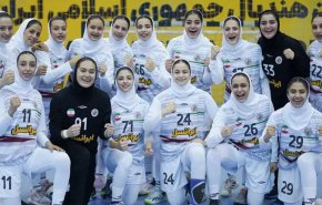 انتصار تاريخي للفتيات الإيرانيات في كرة اليد