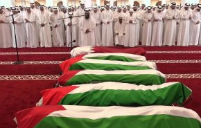 الدوحة تشيّع شهداء الهجوم الإسرائيلي بمشاركة أمير قطر +فيديو
