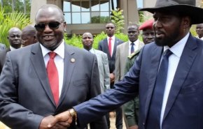رئيس جنوب السودان يوقف النائب الأول عن العمل.. ما السبب؟
