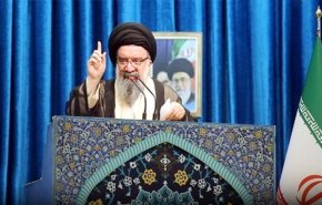 خطيب جمعة طهران يحذر دولا عربية من هجوم اسرائيلي