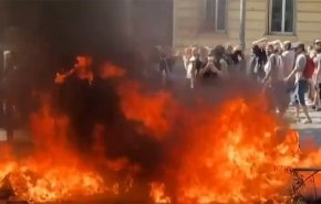 فرنسا تنتفض على سياسة ماكرون والوضع المعيشي والاجتماعي 