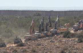 سلطات الاحتلال تصدر أوامر بتجريف أراض والاستيلاء على أخرى + فيديو