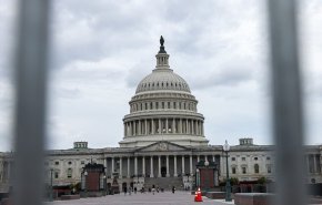 نواب ديمقراطيون بمجلس الشيوخ الأمريكي يدعون ترامب للاعتراف بدولة فلسطين