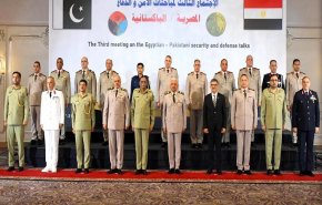 مصر وباكستان تبحثان تعزيز التعاون الصناعي والعسكري