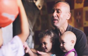 ما سبب الكرش لدى أطفال غزة رغم المجاعة؟ 