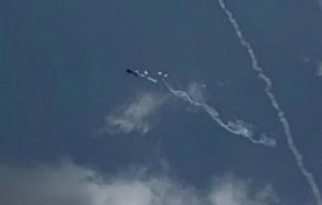 المقاومة تستهدف مروحية للاحتلال في سماء غزة