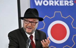 شرطة بريطانيا توقف النائب السابق جورج غالاوي مع زوجته