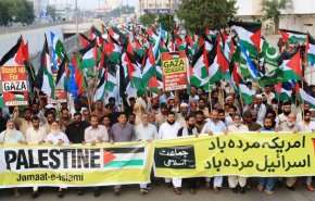 راهپیمایی پاکستانی‌ها در محکومیت حمله اسرائیل به ناوگان الصمود