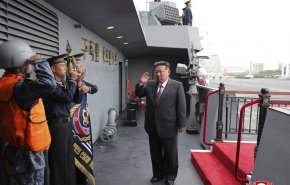 هشدار کیم درباره تحریک‌های دشمن در بازدید از ناوشکن کره شمالی