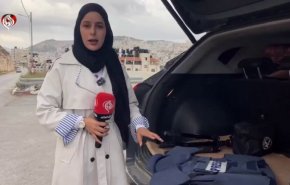 اینجا کلمه تحت پیگرد است و با دوربین همچون سلاح برخورد می شود 