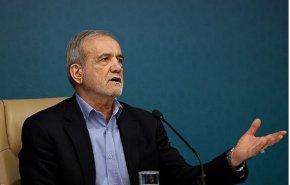 الرئيس الايراني: سنفقأ العين التي تطمع في أرضنا