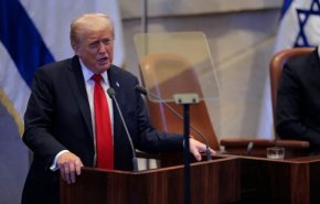 قطع سخنرانی ترامپ با فریاد شعارهای در محکومیت نسل‌کشی در پارلمان اسرائیل+فیلم 