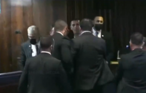 شاهد: صيحات استهجان خلال خطاب ترامب بالكنيست ومقاطعة كلامه