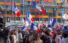 فرانسوی ها خواهان رفتن مکرون و خروج از اتحادیه اروپا شدند + فیلم