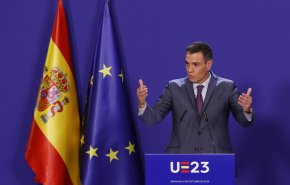 إسبانيا: لا يزال حظر الأسلحة إلى 