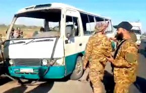 بالفيديو..مقتل 4 وإصابة آخرين بانفجار حافلة في سوريا
