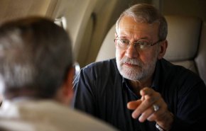 لاریجانی پیام رهبر انقلاب را تقدیم پوتین کرد